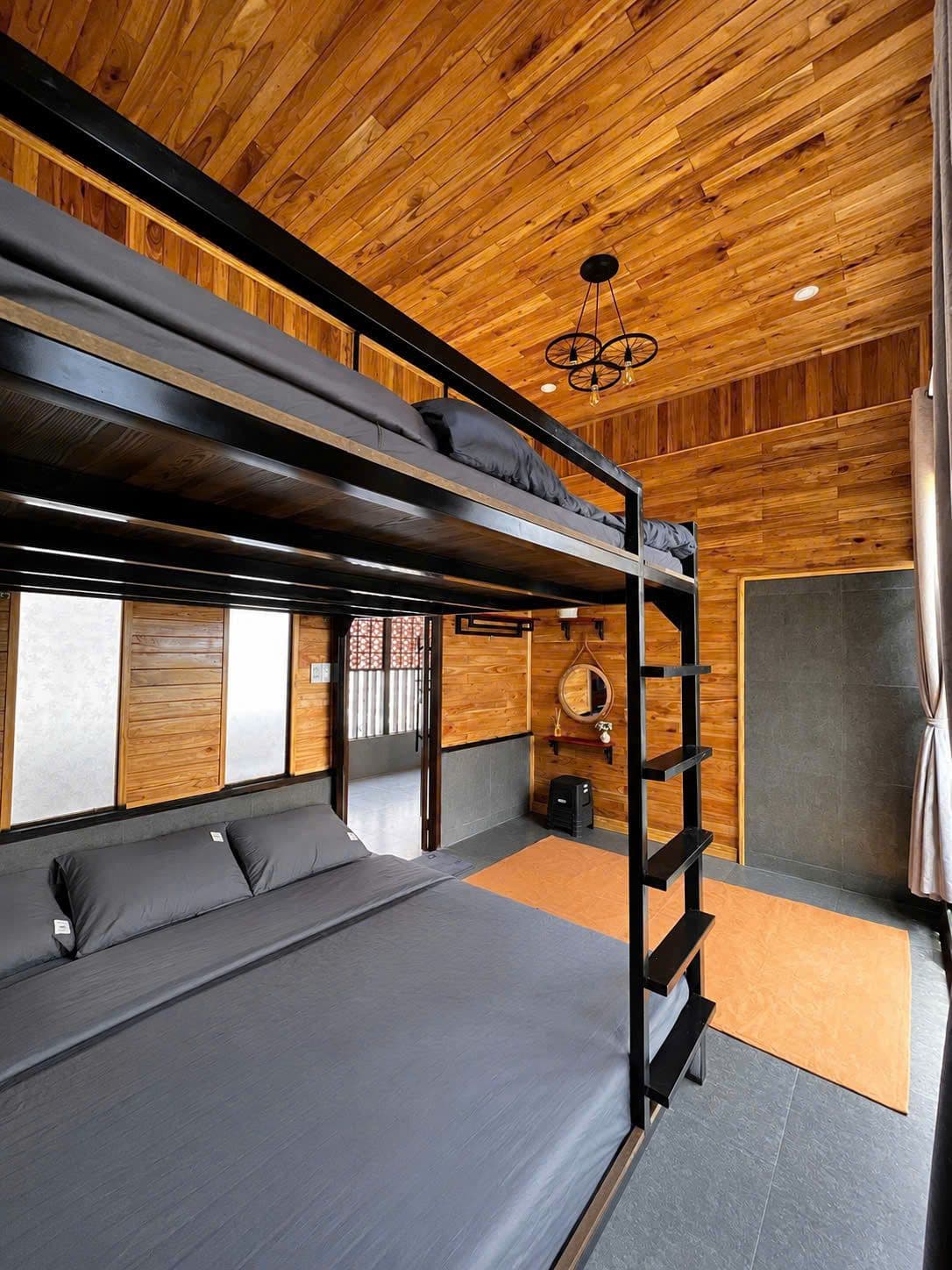 Ba House - 2